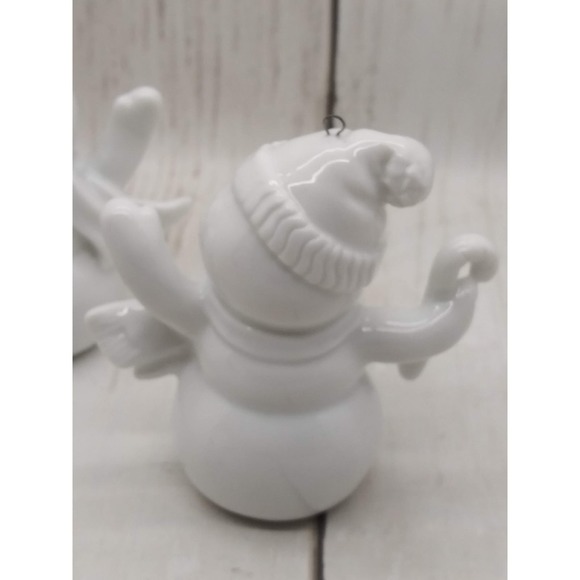 Vintage Snowman Blank Set of 2 Porcelain Paintable Ornaments Figures (13) - Picture 3 of 4